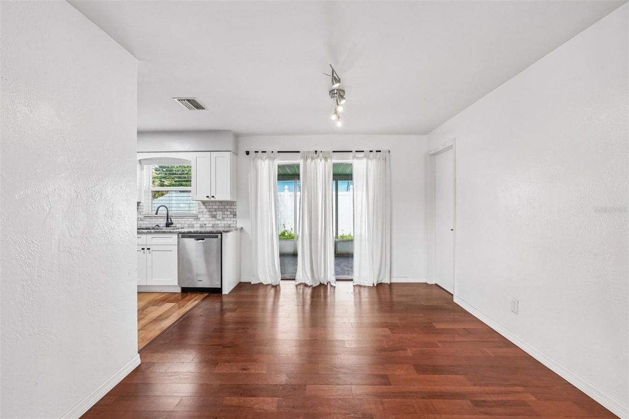 1500 39th Street N, Saint Petersburg, FL 33713 Photo