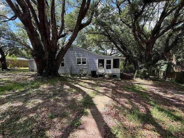 7210 Knollwood Road , Mobile, AL 36619