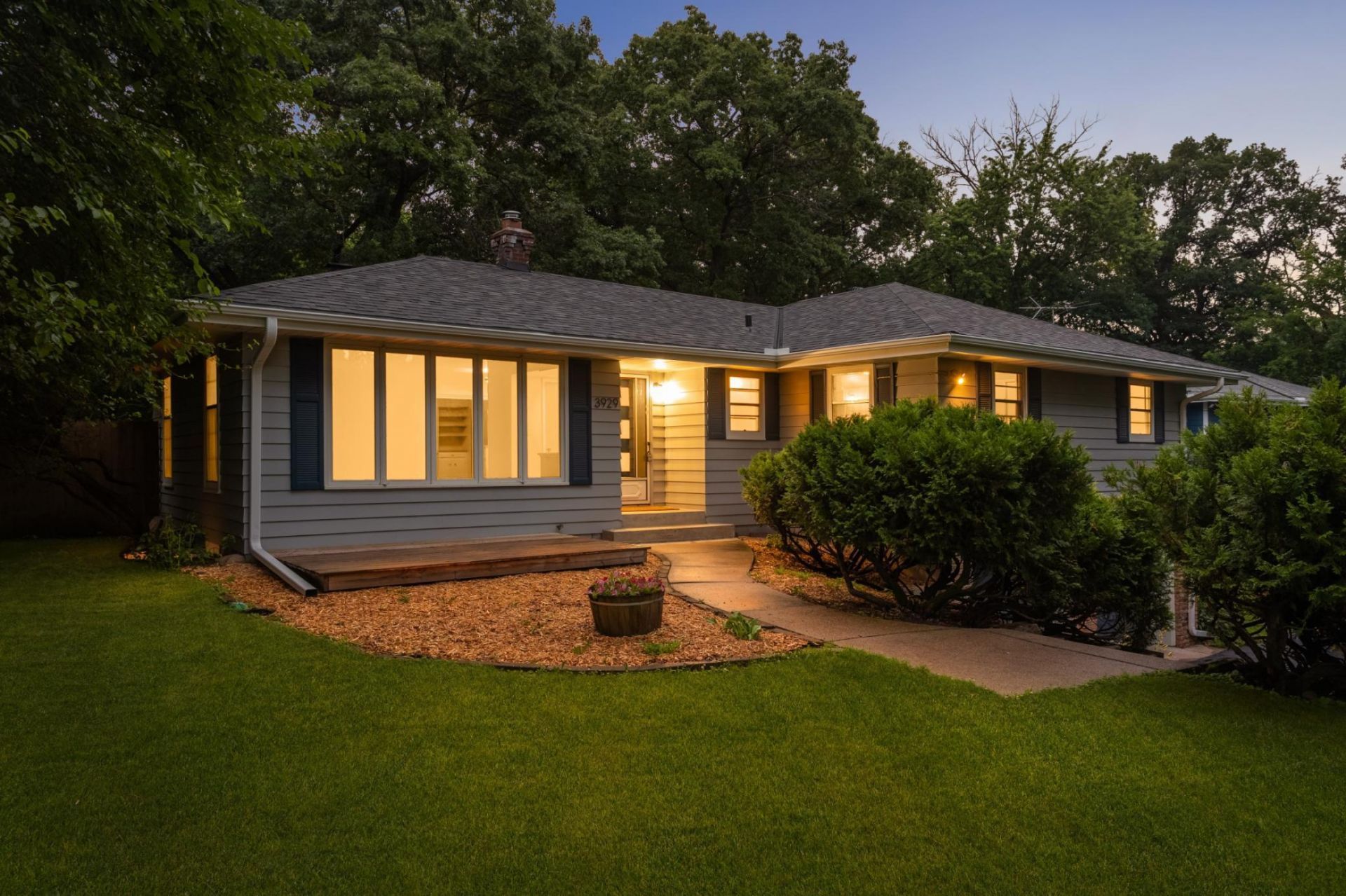 3929 Williston Road , Minnetonka, MN 55345