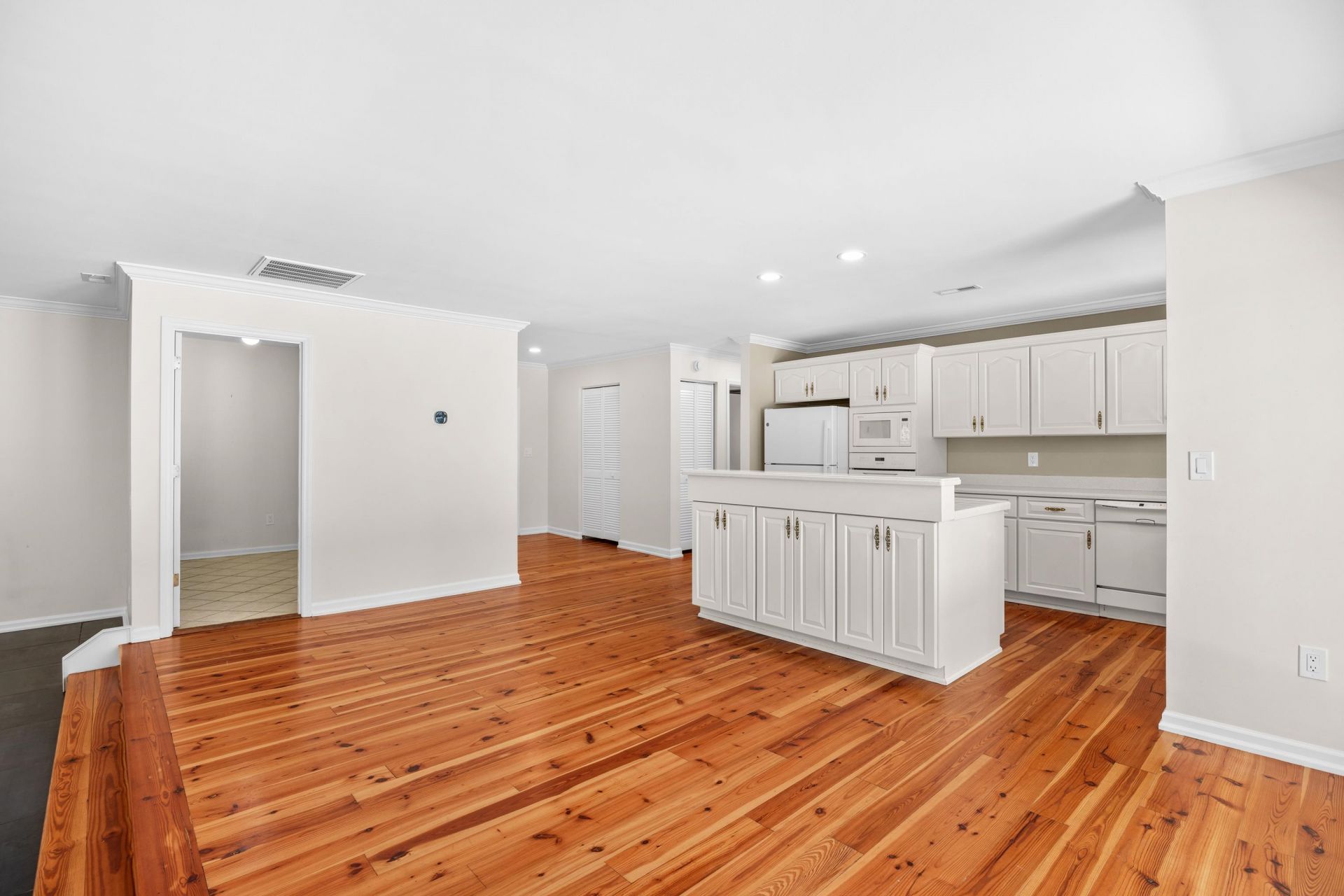 2279 Waverly Rd. Photo 10