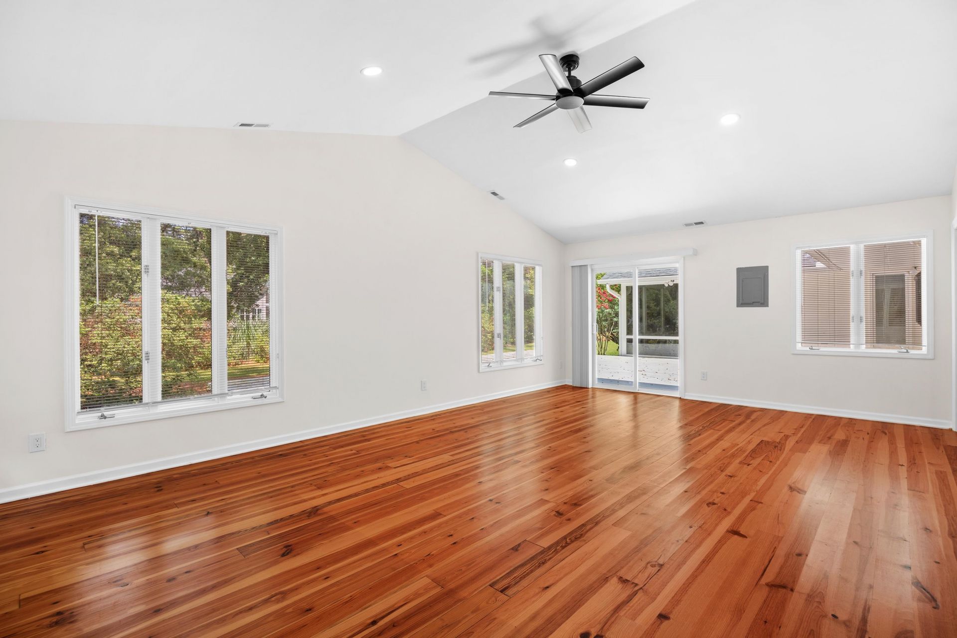 2279 Waverly Rd. Photo 22