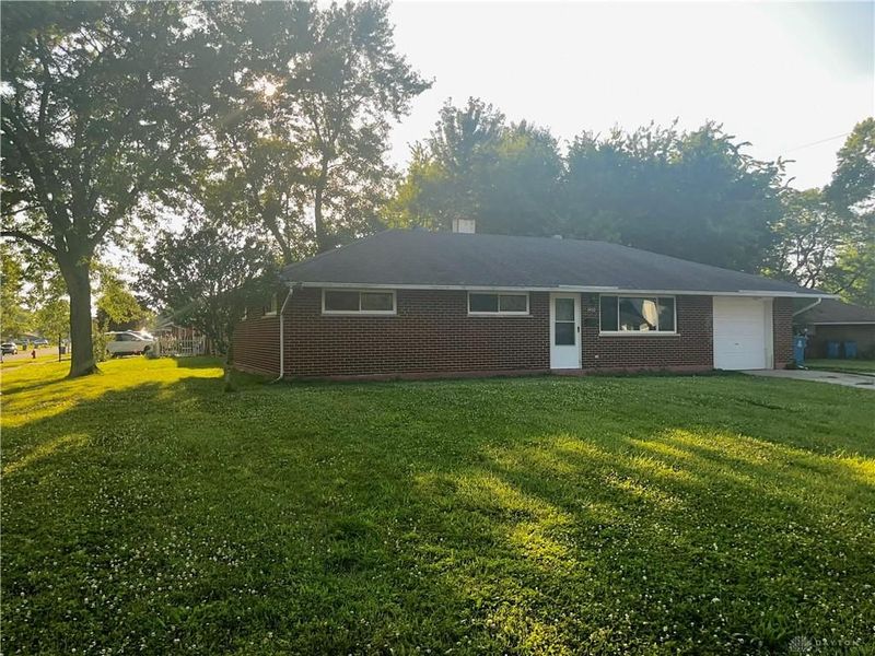 4450 Lambeth Drive, Huber Heights, OH 45424 Photo 1