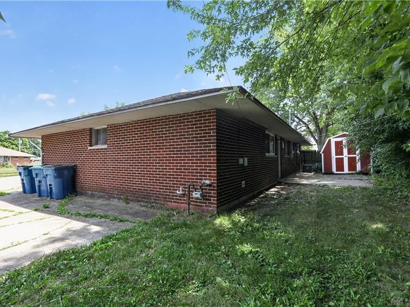 4450 Lambeth Drive, Huber Heights, OH 45424 Photo 5