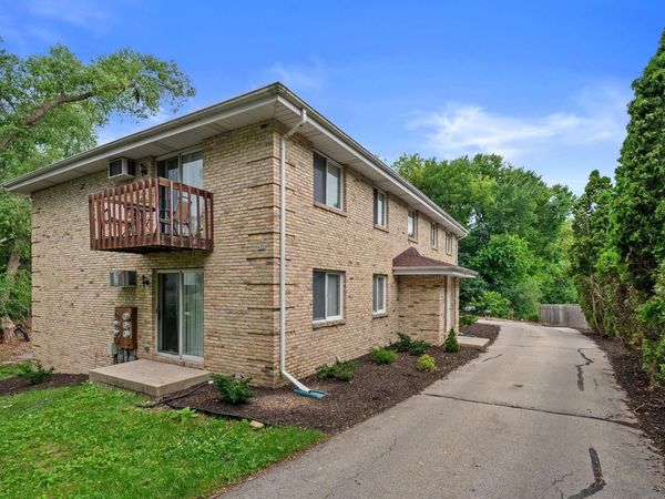 410 Cheviot Chase, Unit 4, Waukesha, WI 53186