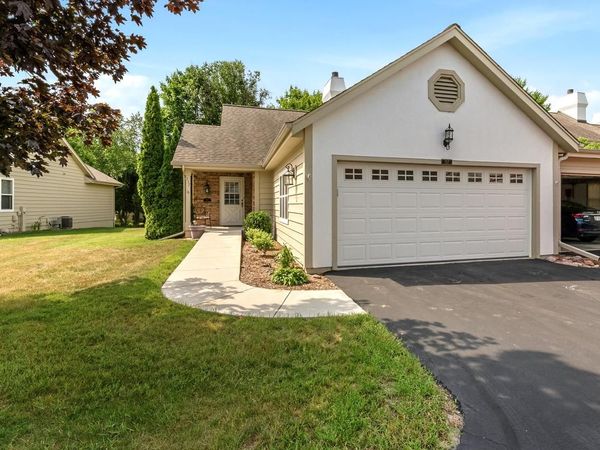 317 E Antoine DRIVE, Port Washington, WI 53074