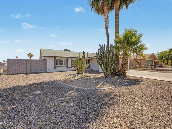 7244 W SUNNYSLOPE Lane, Peoria, AZ 85345