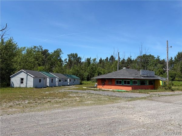 7600 Southwestern Blvd, Derby, NY 14047