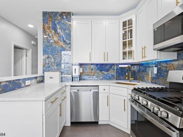 98 Bergen Ave, Unit 1, Kearny, NJ 07032
