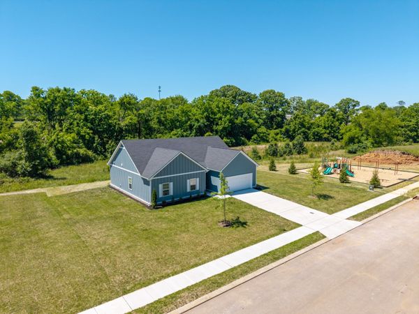 113 Centennial Lane , Columbia, TN 38401