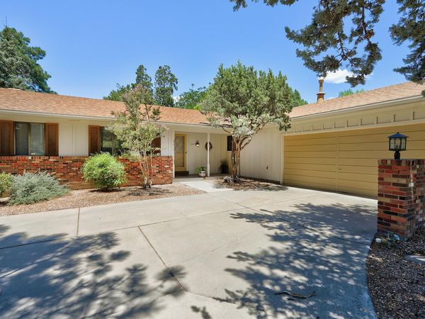 7205 Vista Del Arroyo Avenue NE, Albuquerque, NM 87109