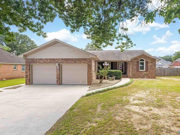 2203 Springdale Drive, Hartselle, AL 35640