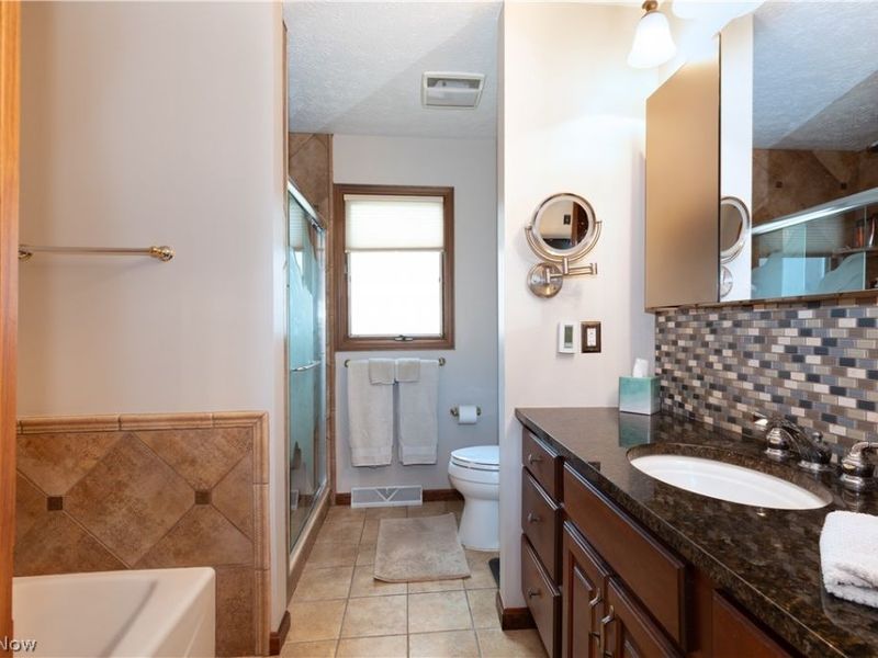 6974 N Renwood Road, Independence, OH 44131 Photo 17