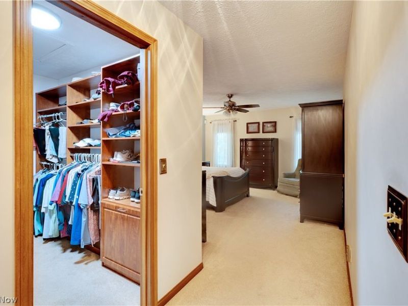 6974 N Renwood Road, Independence, OH 44131 Photo 18