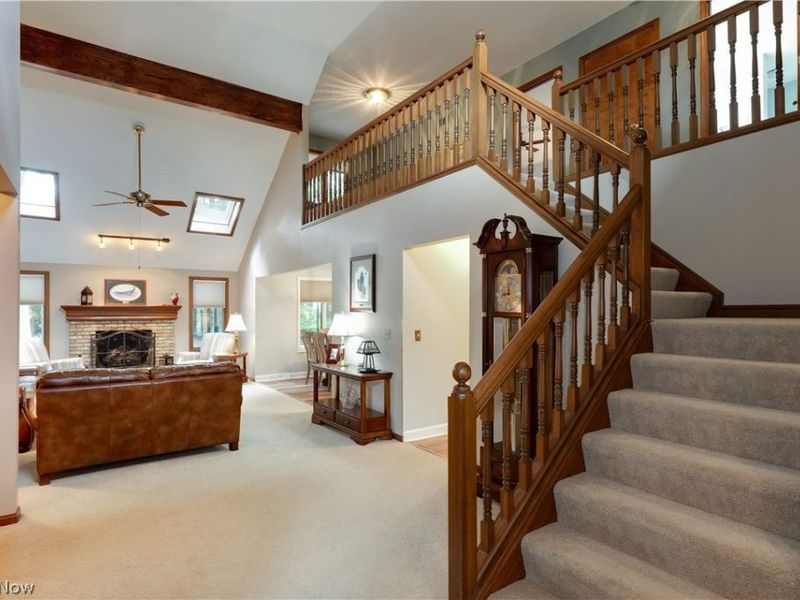 6974 N Renwood Road, Independence, OH 44131 Photo 2