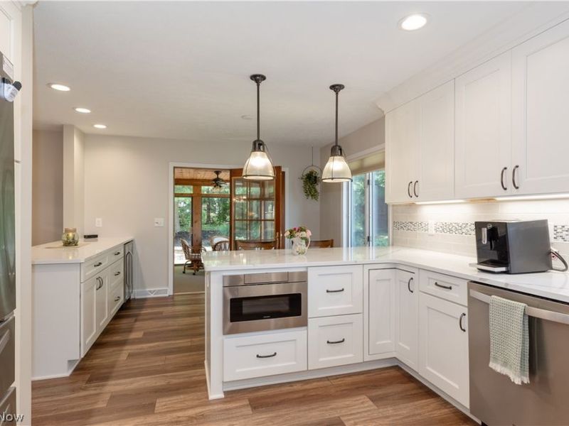 6974 N Renwood Road, Independence, OH 44131 Photo 6