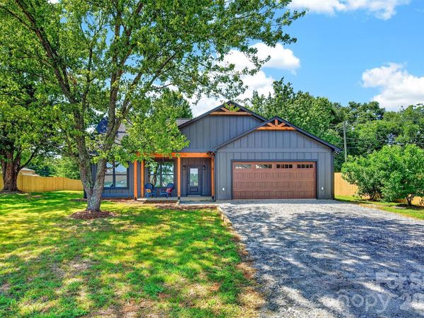 1652 Doggett Road , Forest City, NC 28043