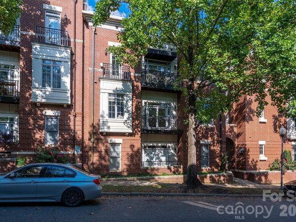 627 Garden District Drive, Charlotte, NC 28202