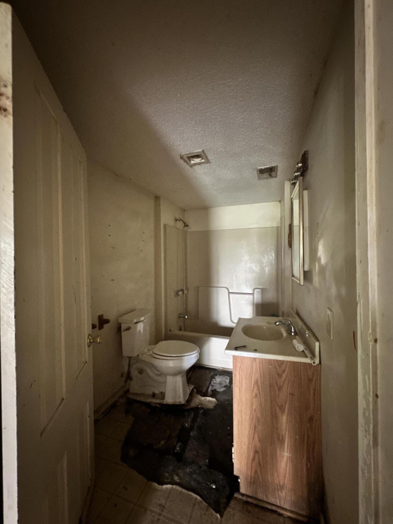 4360 Old State Road Photo 11