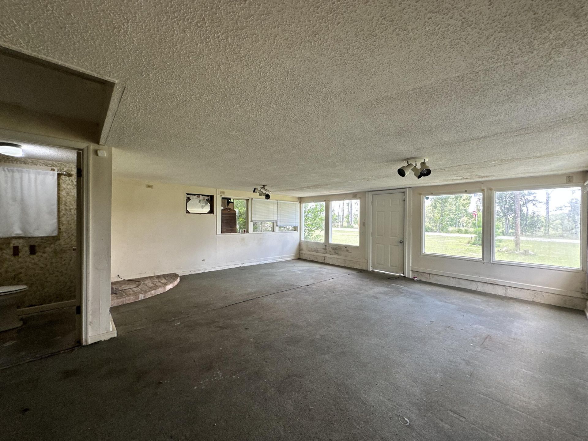 4360 Old State Road Photo 17