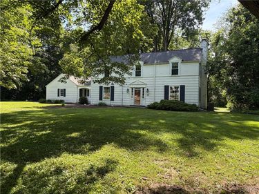 5225 Leverett Lane, Fayetteville, NY 13066