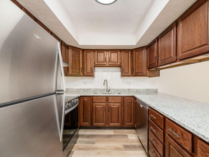 3293-3295 Kristin Court, Columbus, OH 43231 Photo 11