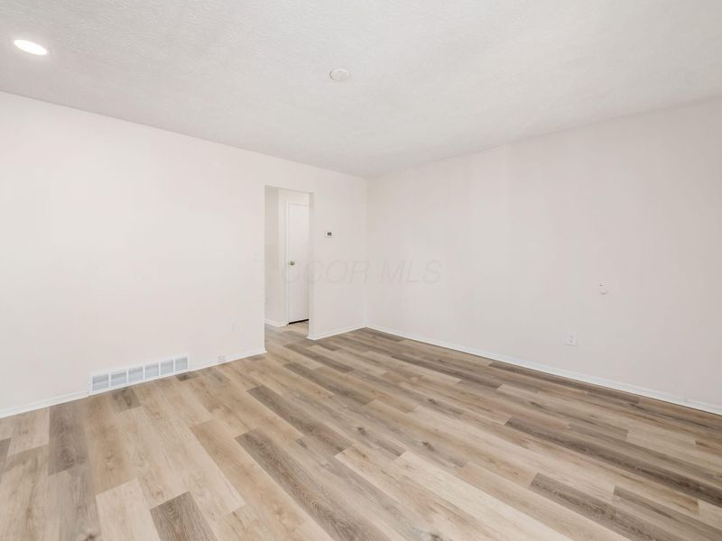 3293-3295 Kristin Court, Columbus, OH 43231 Photo 9