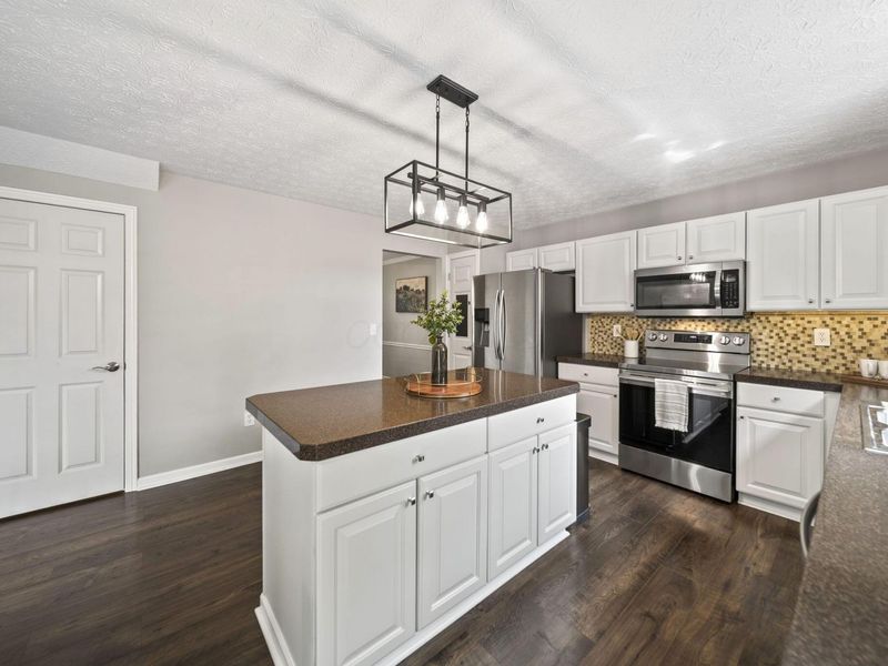 2155 Parklawn Drive, Lewis Center, OH 43035 Photo 12