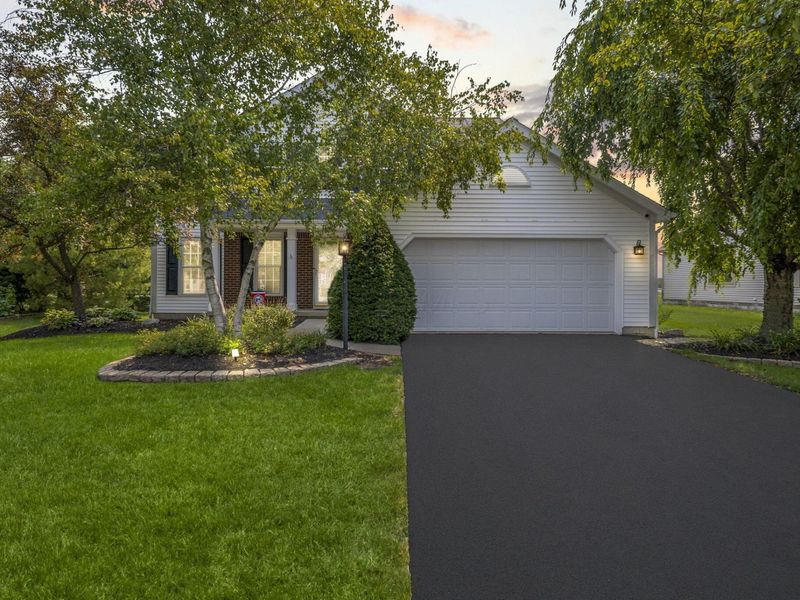 2155 Parklawn Drive, Lewis Center, OH 43035 Photo 2