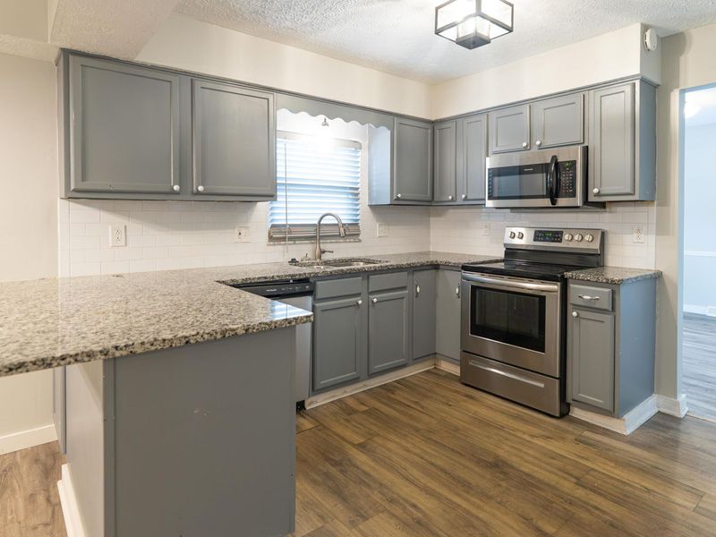 13182 Summerfield Way , Pickerington, OH 43147 Photo 5