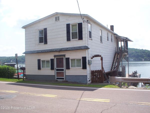1718 Lakeside Drive, Harveys Lake, PA 18618