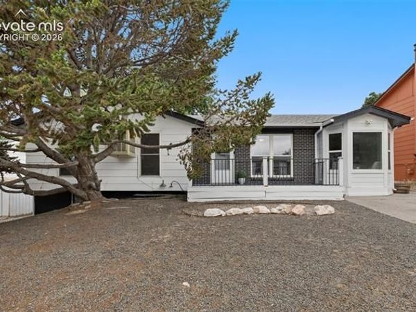 28 Frost Lane, Colorado Springs, CO 80916