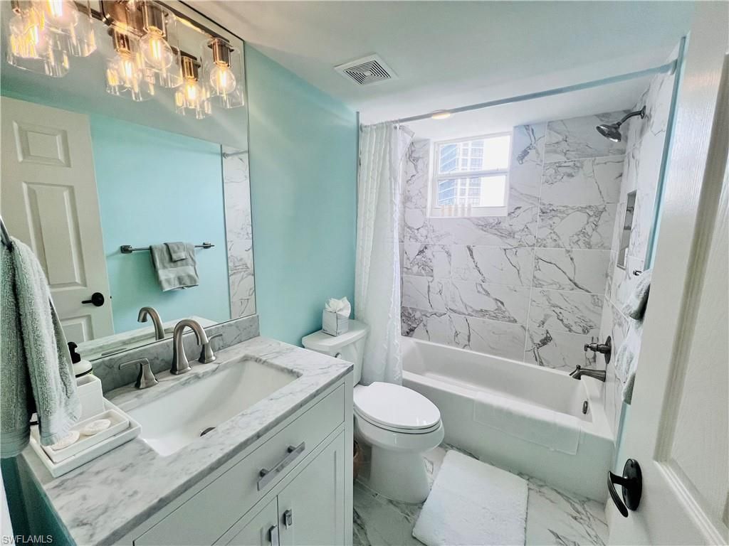 5550 Heron Point Dr , Unit 704, Naples, FL 34108 Photo