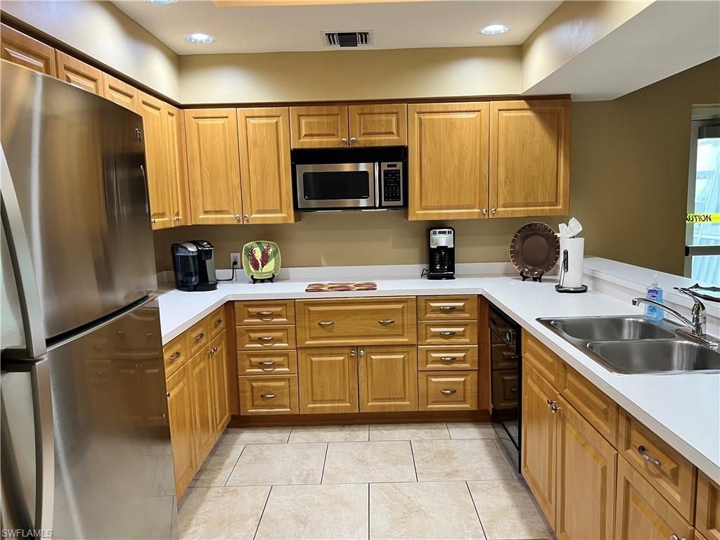5550 Heron Point Dr , Unit 704, Naples, FL 34108 Photo