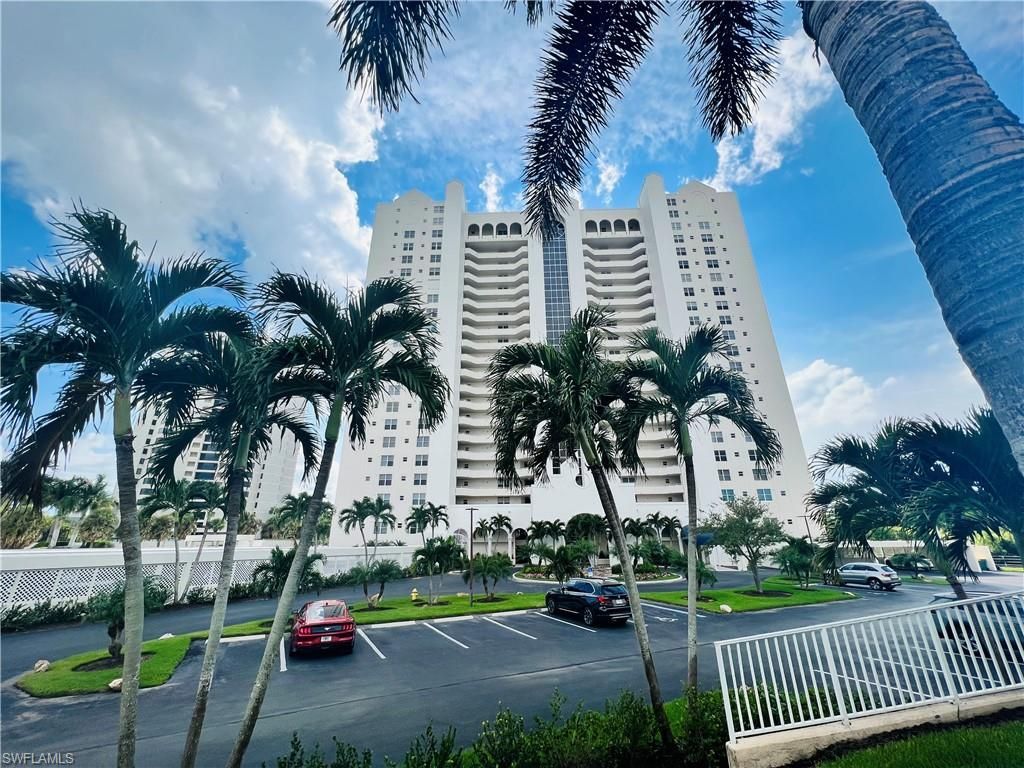 5550 Heron Point Dr , Unit 704, Naples, FL 34108 Photo
