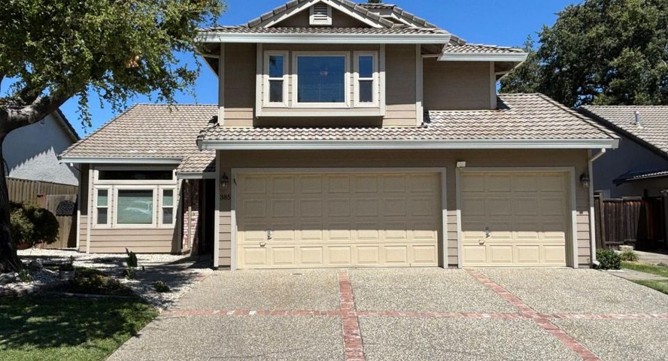 385 Hatteras Way, Sacramento, CA 95831 Photo