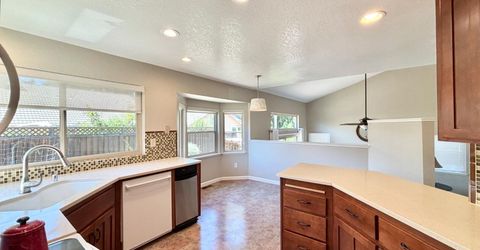 385 Hatteras Way, Sacramento, CA 95831 Photo