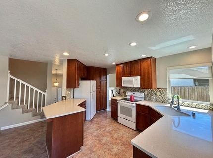 385 Hatteras Way, Sacramento, CA 95831 Photo
