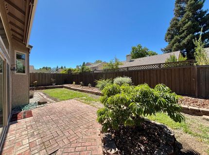 385 Hatteras Way, Sacramento, CA 95831 Photo