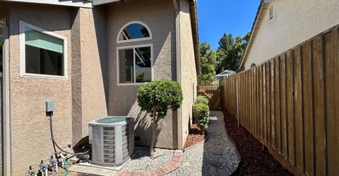 385 Hatteras Way, Sacramento, CA 95831 Photo