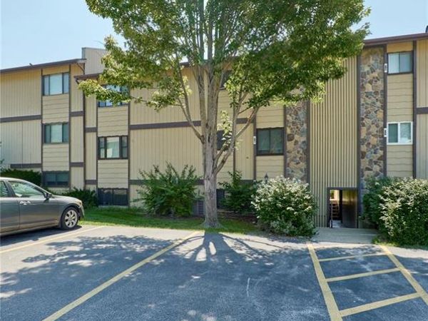 80 Lemans Court, Unit 80, Lake St Louis, MO 63367