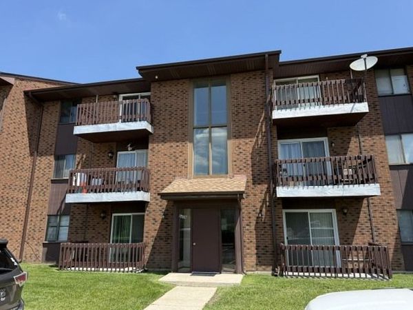 6408 Nature Drive , Unit 3W, Oak Forest, IL 60452