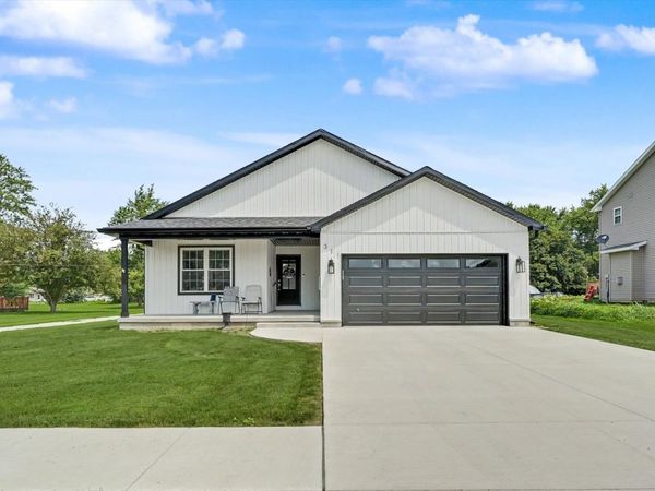 311 E Meuser Drive , Paxton, IL 60957