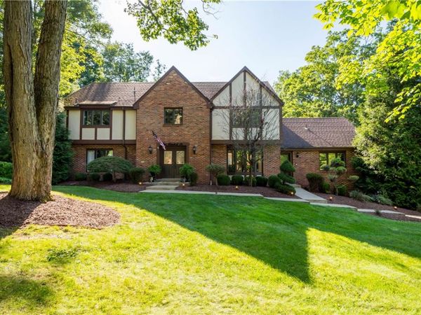 106 Bethany Dr, Canonsburg, PA 15317