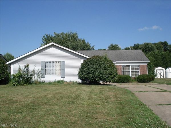 262 W Parkway Drive , Madison, OH 44057