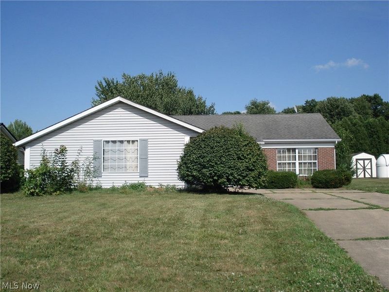 262 W Parkway Drive, Madison, OH 44057 Photo 1