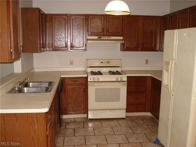 262 W Parkway Drive, Madison, OH 44057 Photo 7