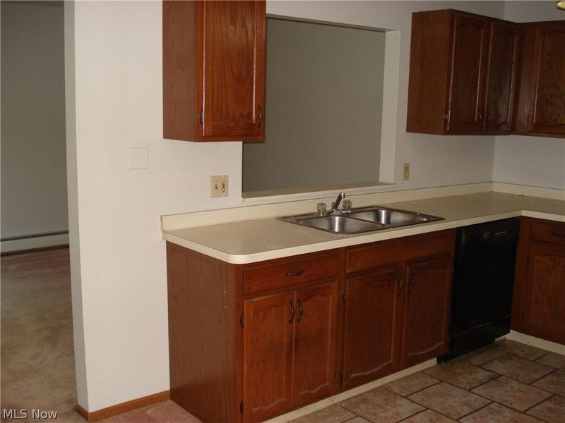 262 W Parkway Drive, Madison, OH 44057 Photo 8