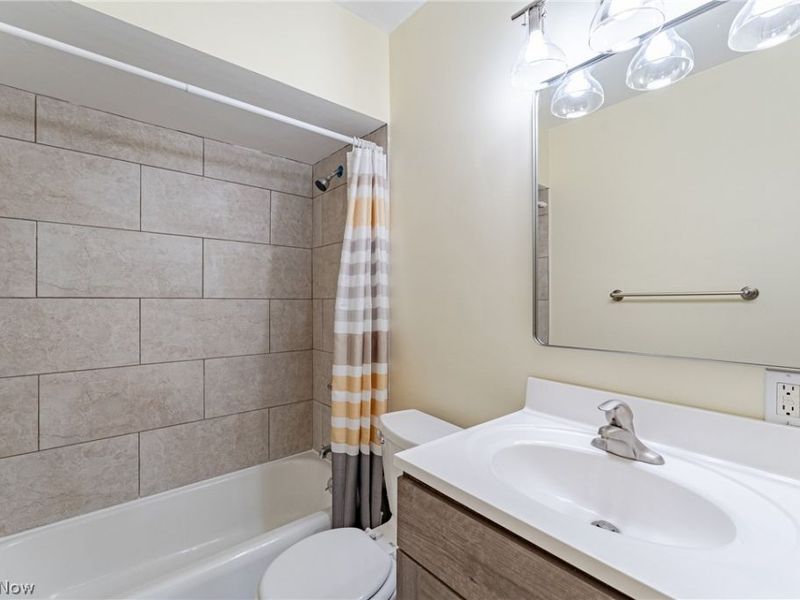 12408 Sprecher Avenue, Cleveland, OH 44135 Photo 12