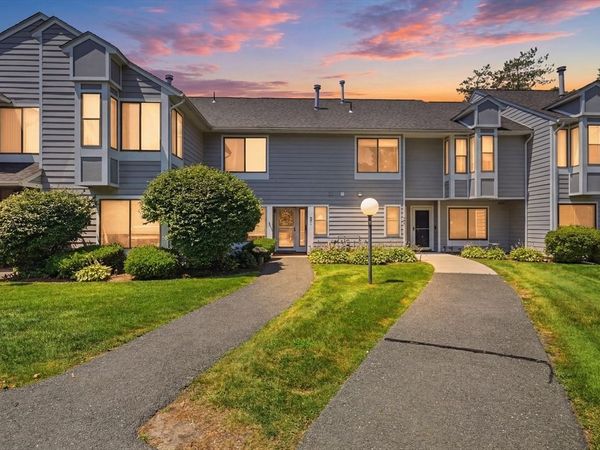 371 Nassau Dr, Unit 371, Springfield, MA 01129