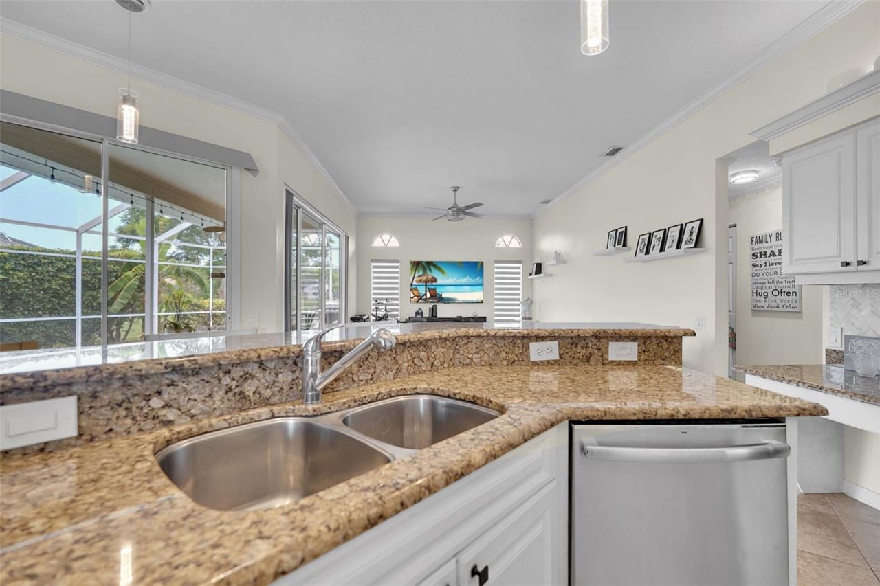 6817 Corral Circle, Sarasota, FL 34243 Photo
